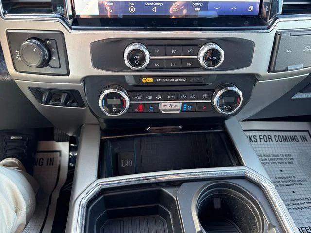 Used 2022 White Metallic Ford Lariat image 24