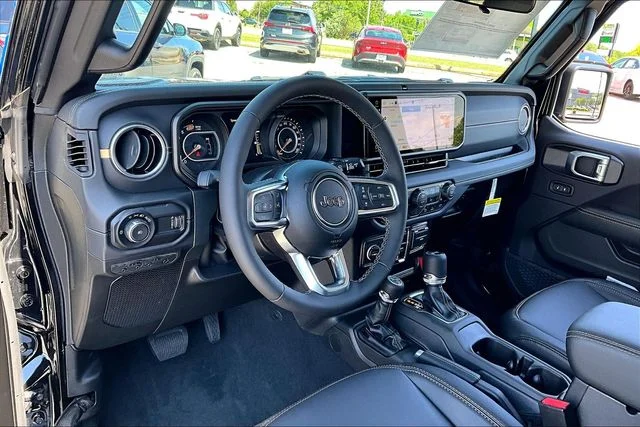 New 2026 Black Clear-Coat Exterior Paint Jeep Sahara image 7