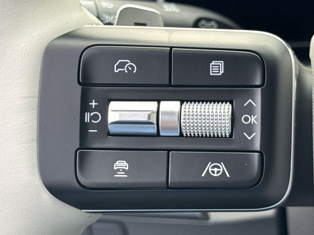 New 2026 Gray Hyundai SEL FWD image 23