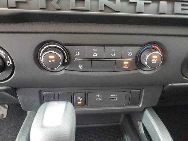 New 2026 Glacier White Nissan King Cab® S image 18
