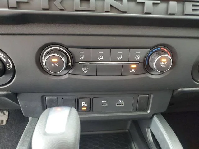 New 2026 Glacier White Nissan King Cab® S image 18