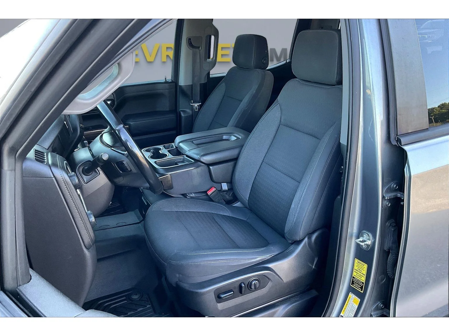Used 2020 SATIN STEEL METALLIC Chevrolet LT image 17