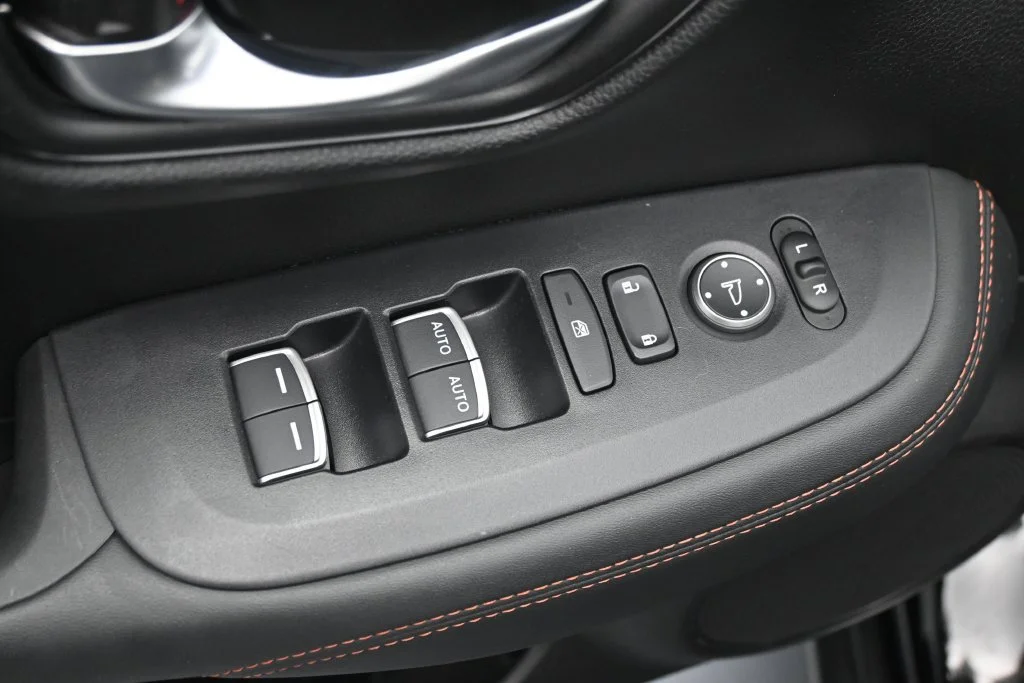 Used 2024  Honda FWD SPORT image 18