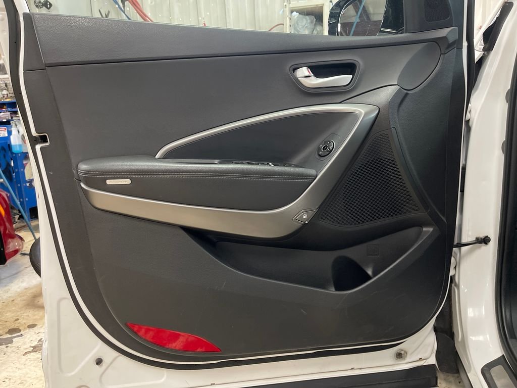Used 2018 White Hyundai 2.0T image 15
