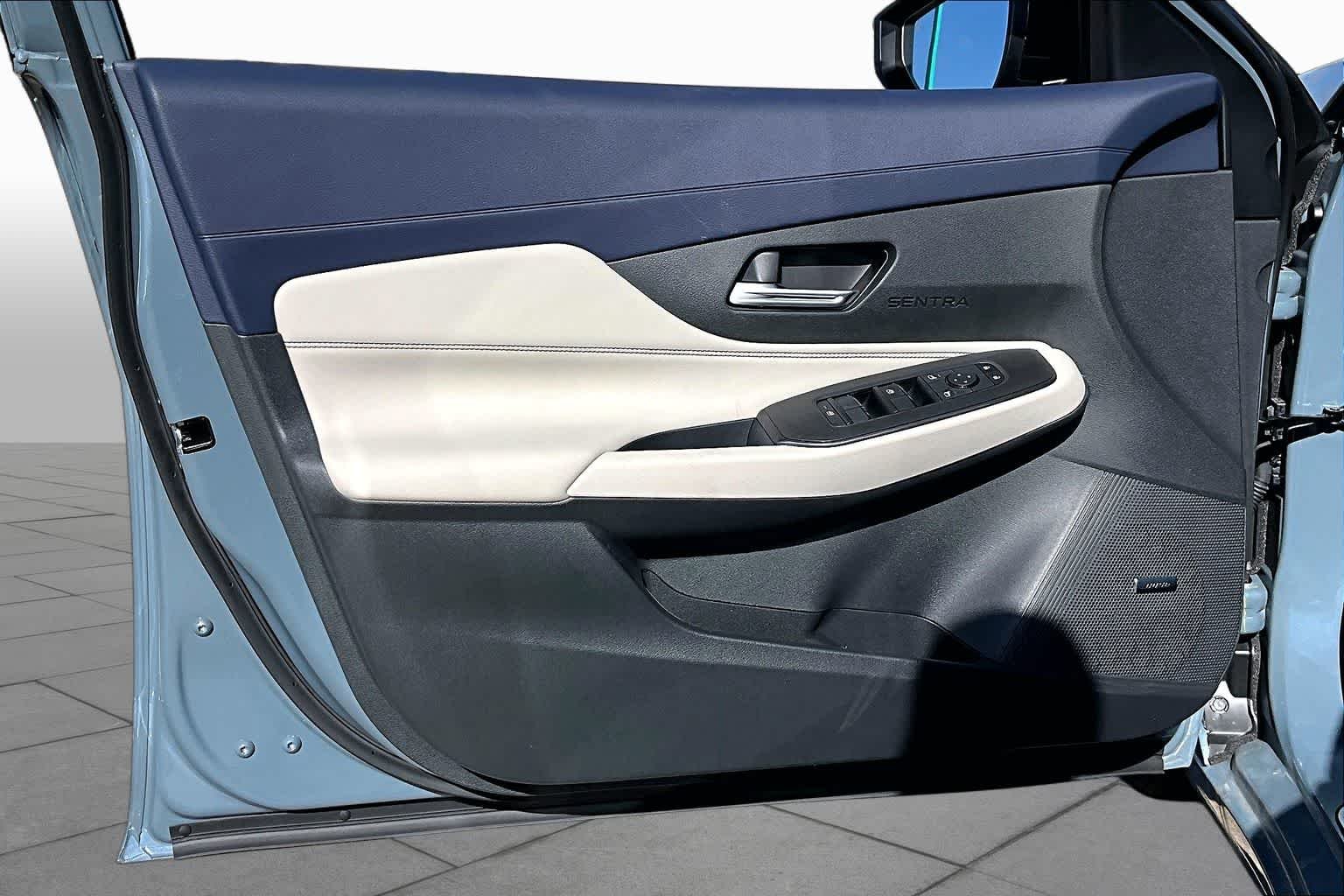 New 2026 Atlantic Gray Metallic Nissan SL image 16