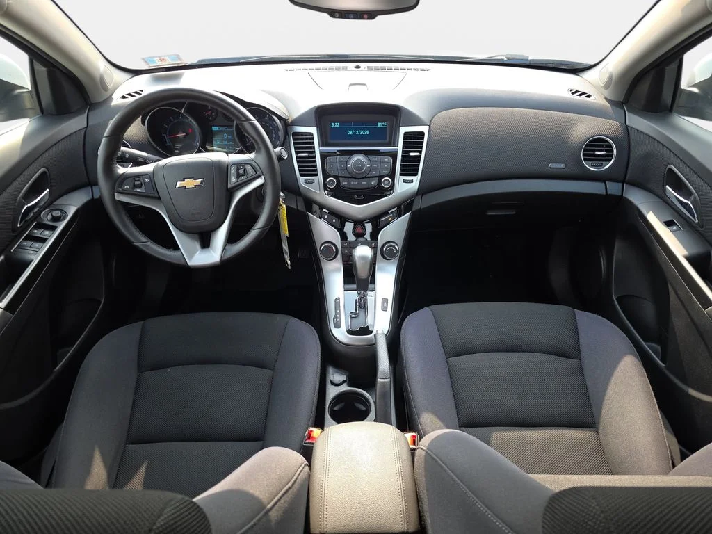 Used 2014 Summit White Chevrolet 1LT image 10