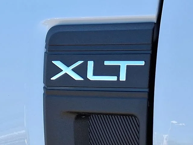 New 2026 Space White Metallic Ford XLT image 12