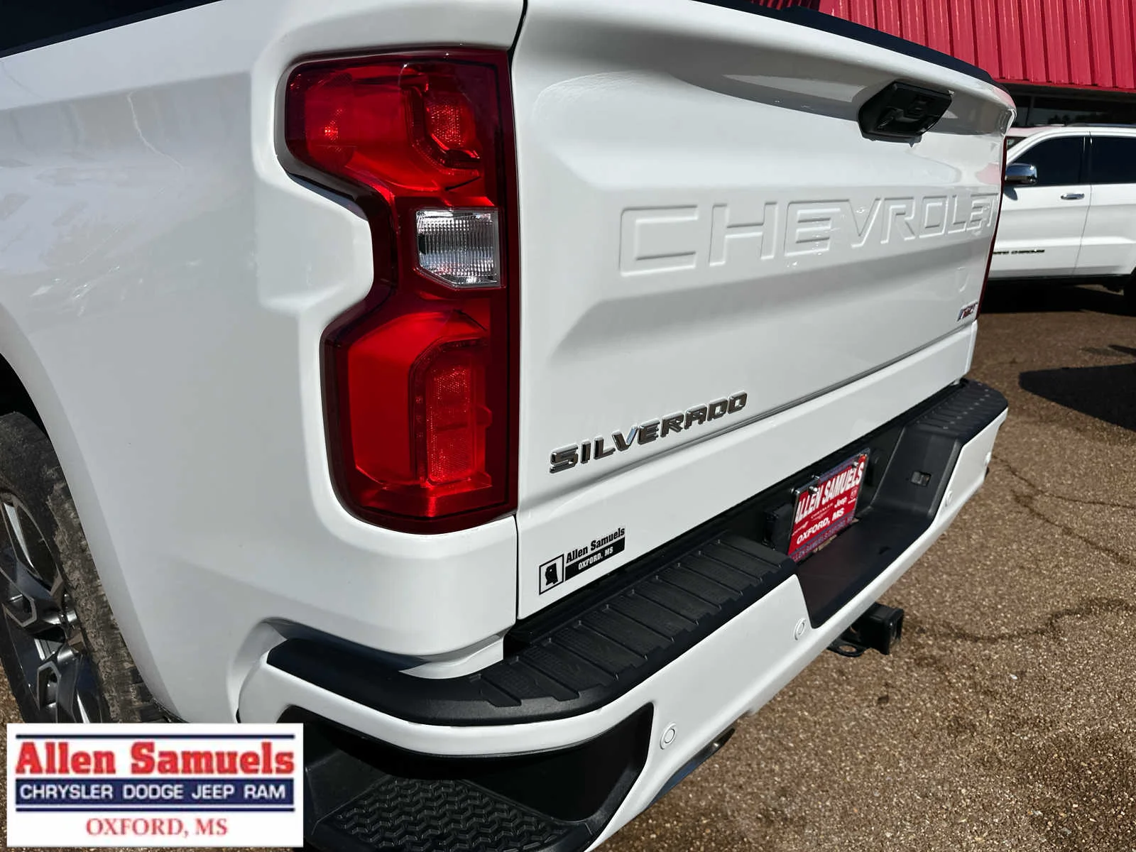 Used 2024 Summit White Chevrolet RST image 61