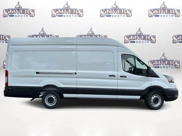 New 2026 Oxford White Ford Base image 2