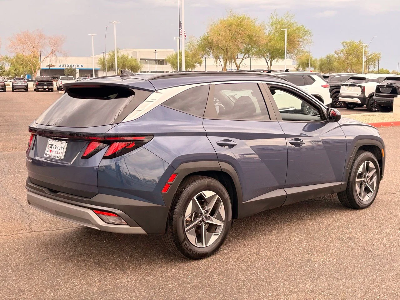 Used 2025 Atlantis Blue Hyundai SEL image 5