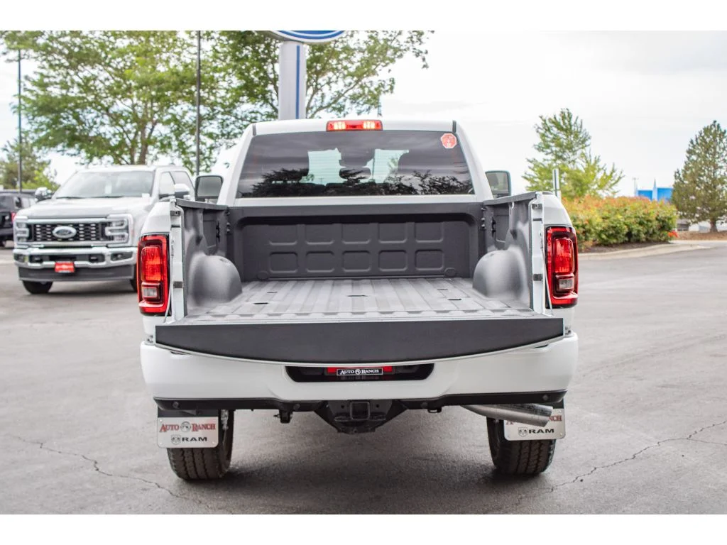 New 2026 Bright White Clear-Coat Exterior Paint RAM Big Horn image 11