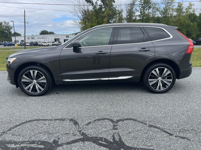 Used 2022 Silver Volvo Inscription image 2
