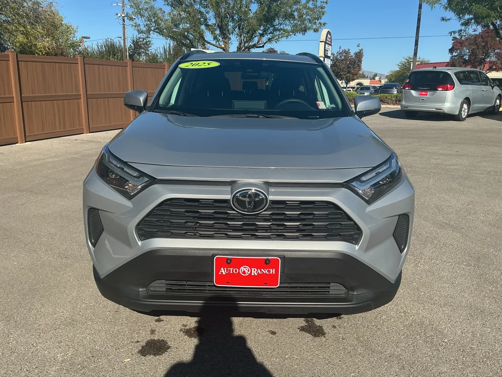 Used 2025 SILVER SKY METALLIC Toyota XLE image 2