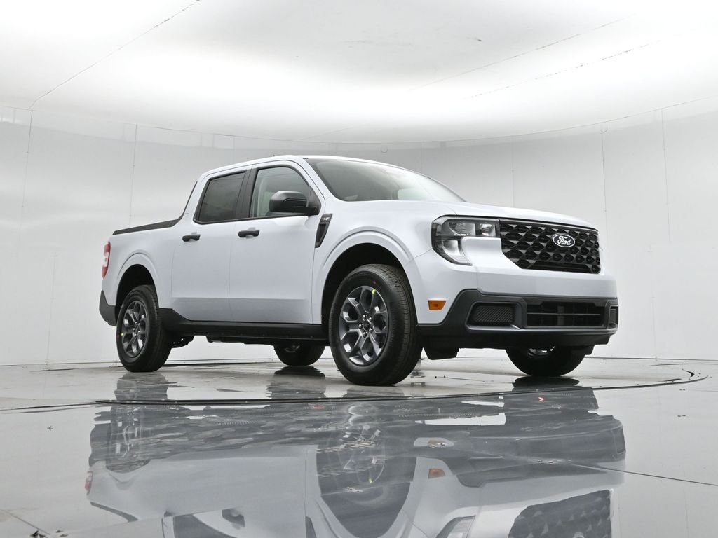 New 2026 Space White Metallic Ford XLT image 44