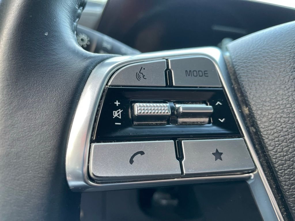 Used 2025 Ebony Black Kia S image 11