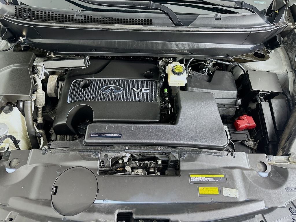 Used 2015 Liquid Platinum INFINITI Base image 31
