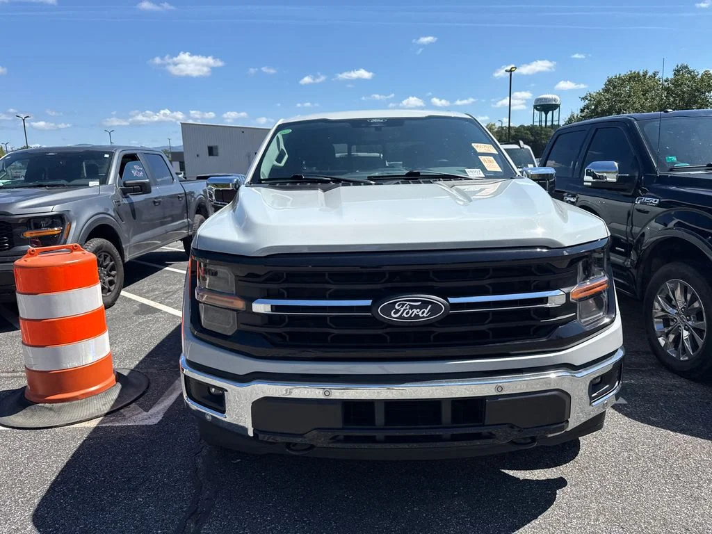 Used 2024 White Ford XLT image 4