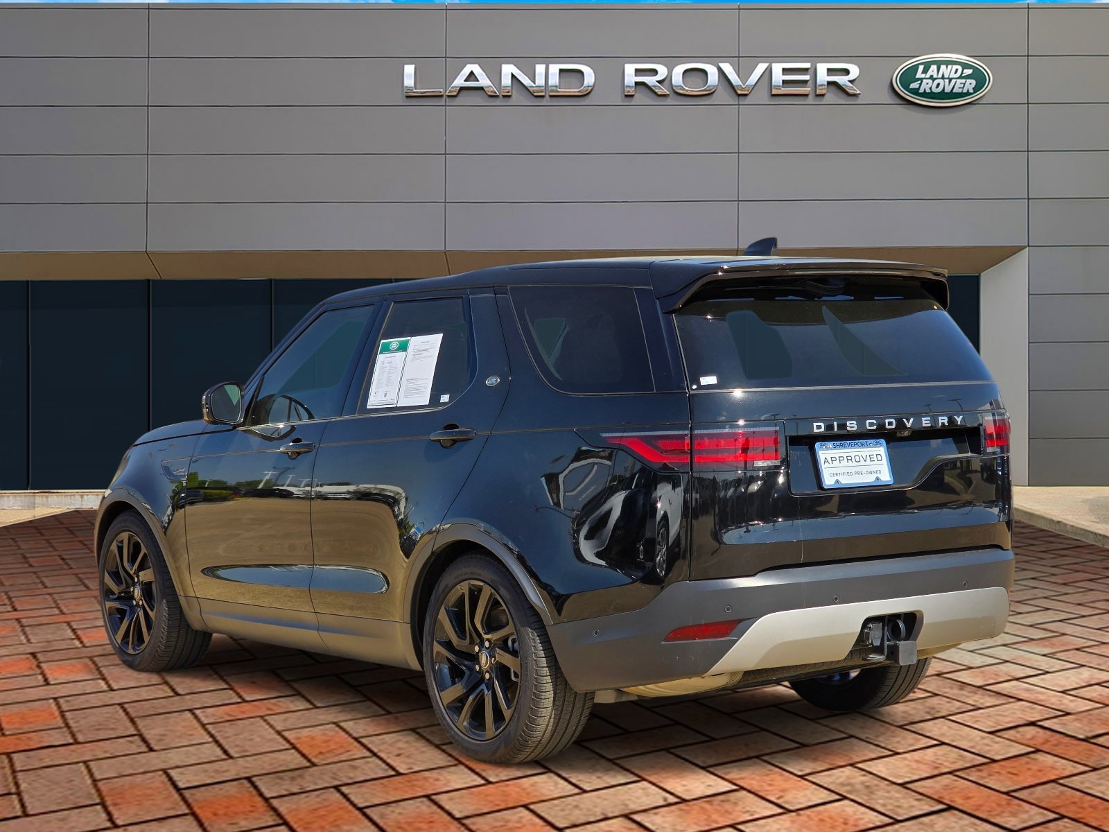Used 2025 Black Land Rover S image 6