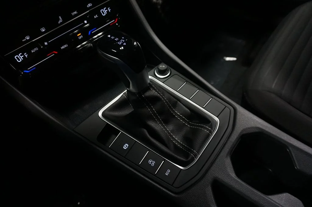 New 2026 Platinum Gray Volkswagen 1.5T S image 16