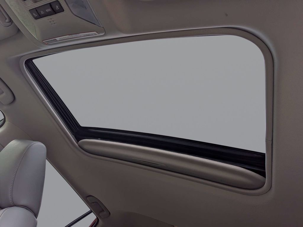 Used 2021 Red Toyota XLE Premium image 23
