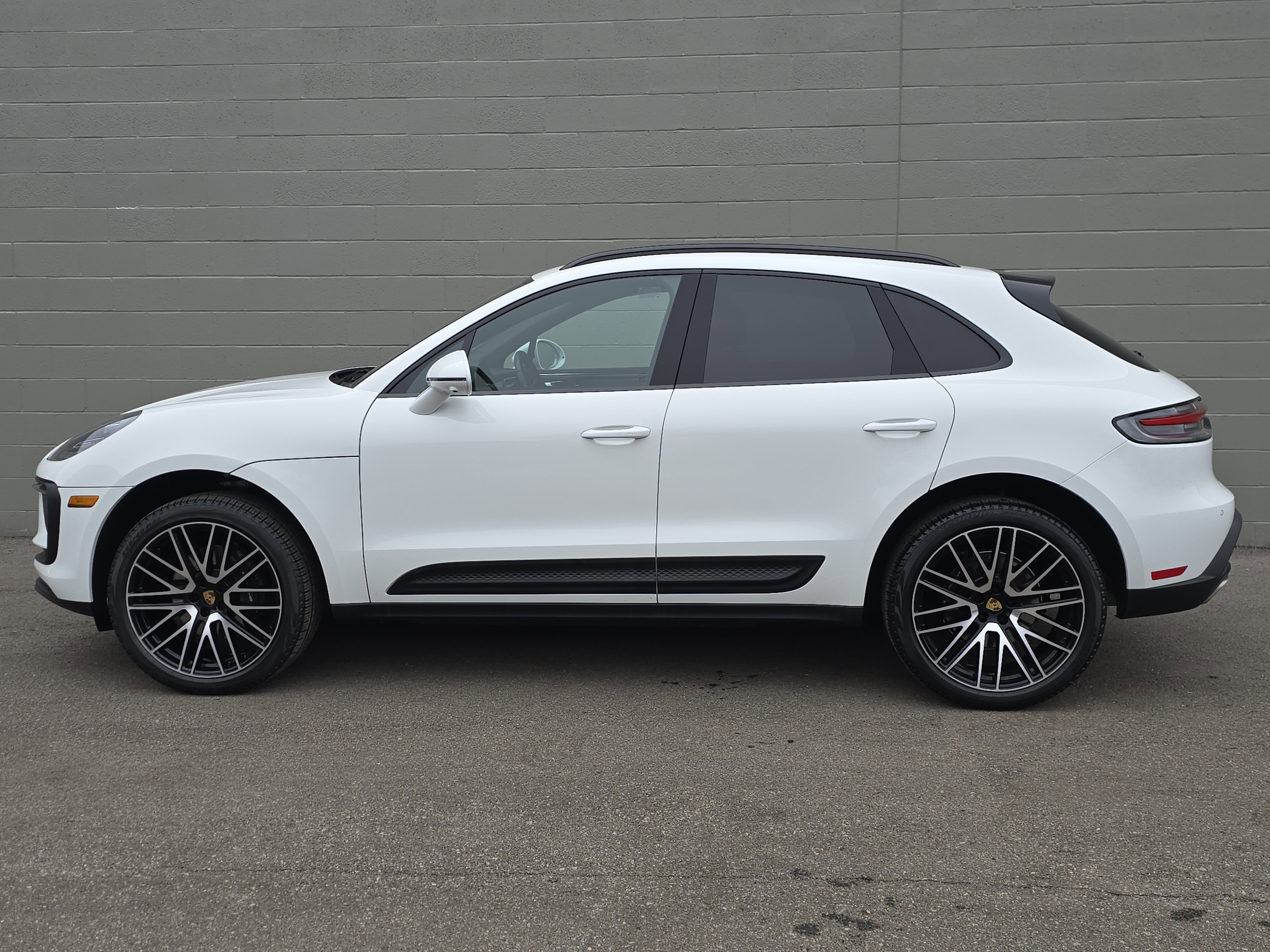 Used 2025 White Porsche  image 2
