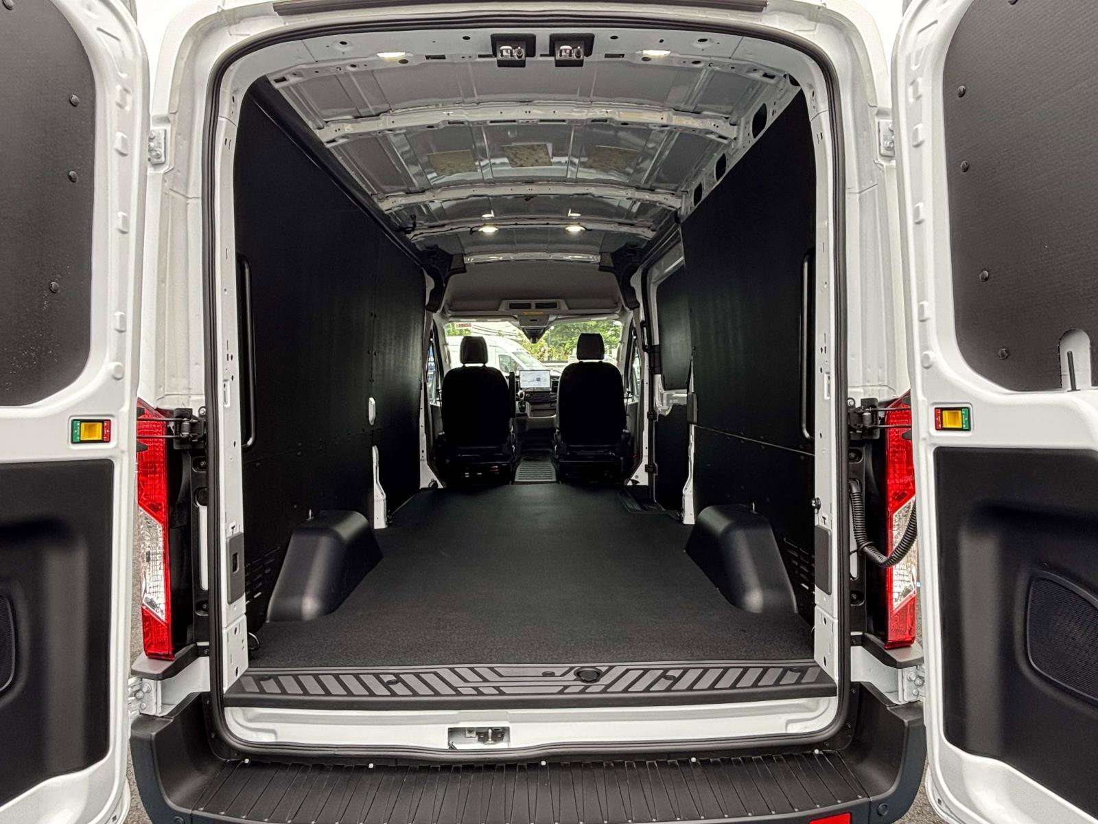New 2026 Oxford White Ford Cargo Van image 12