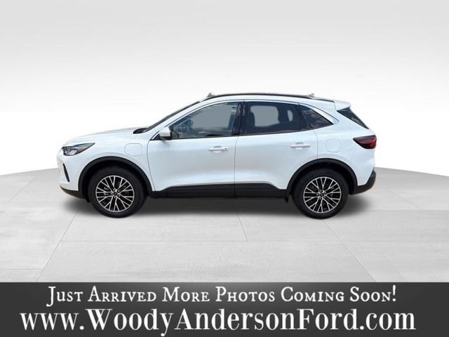 Certified Used 2024 Star White Ford Base image 3