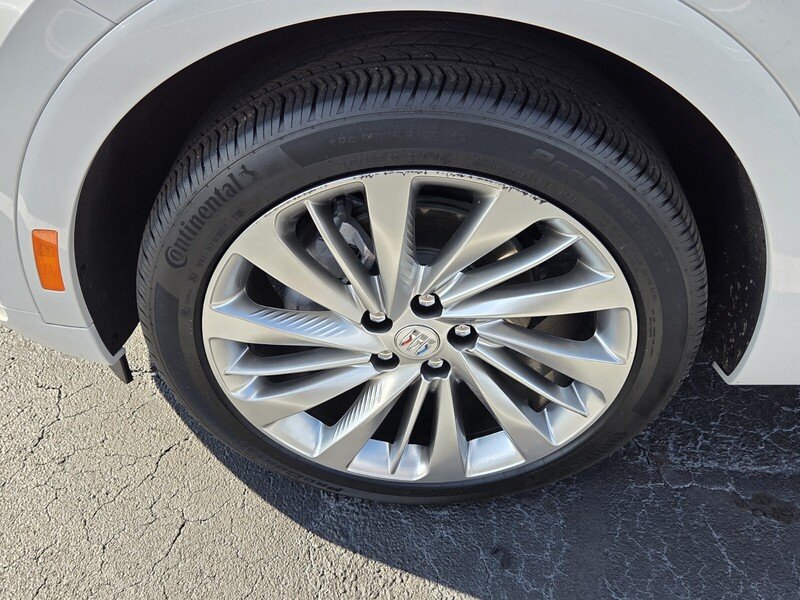 Used 2024 White Frost BUICK AWD 4DR AVENIR image 9