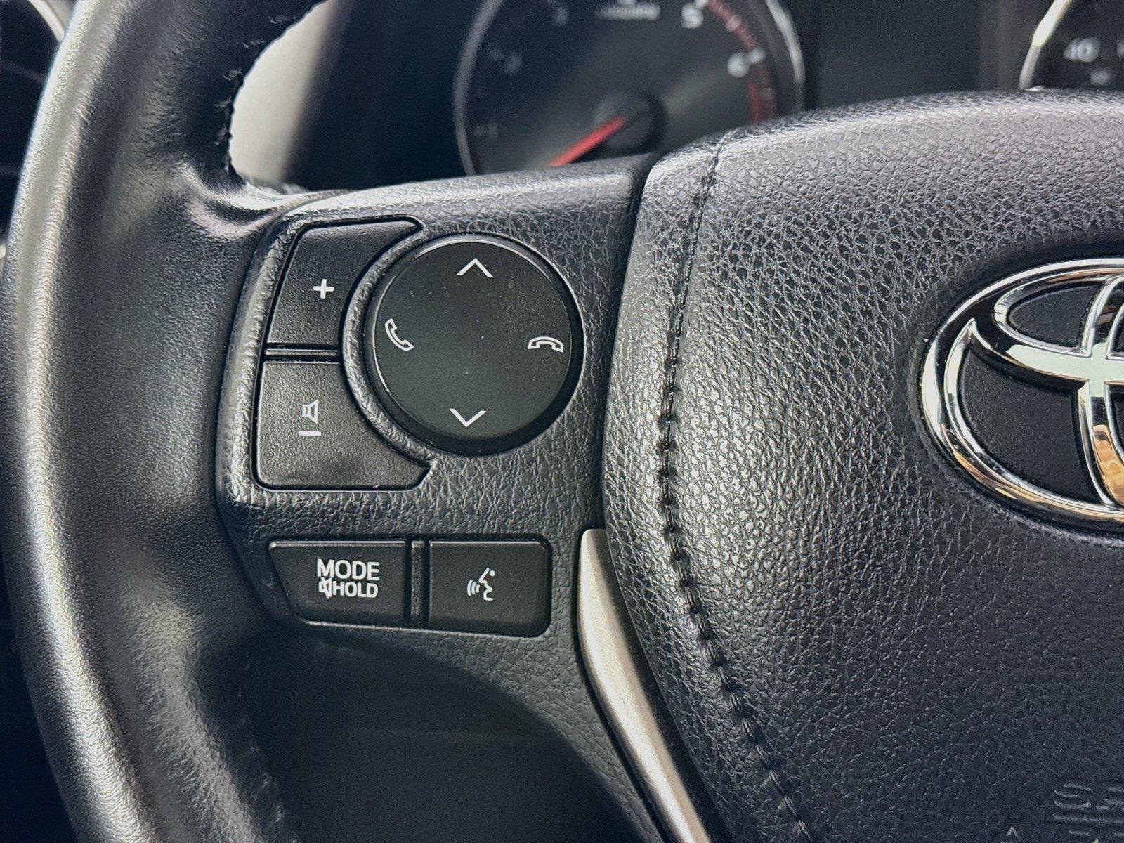 Used 2017 Magnetic Gray Metallic Toyota SE image 17