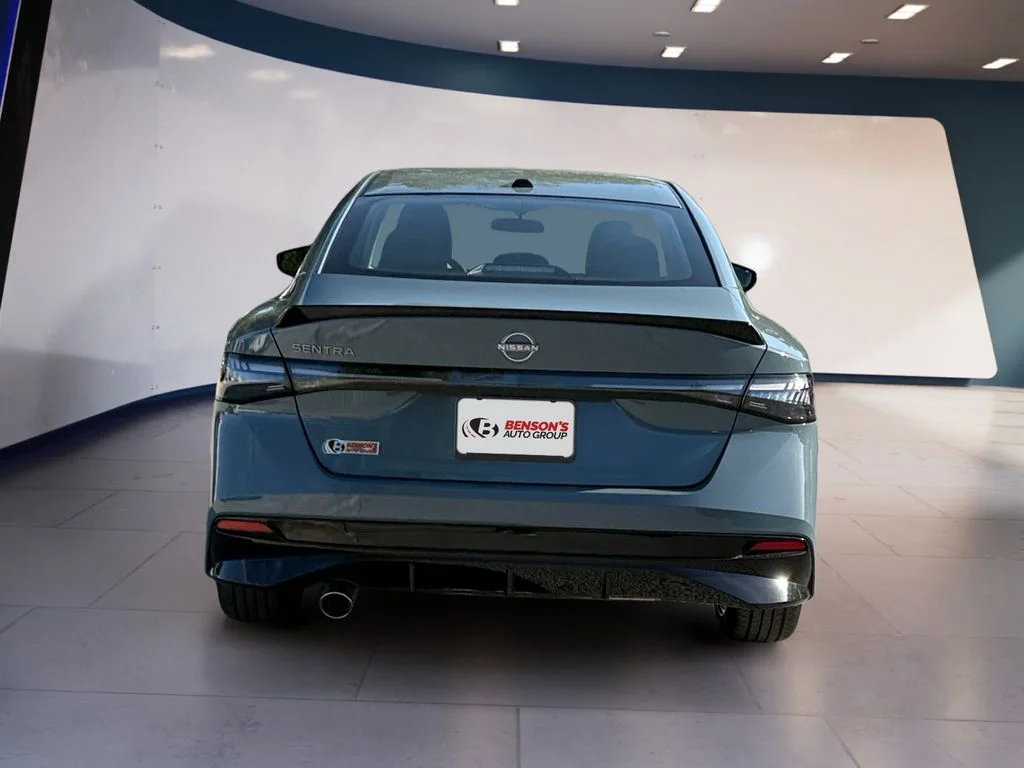 New 2027 Gray Nissan SR image 4