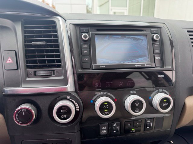 Used 2018 Blue Toyota SR5 image 15