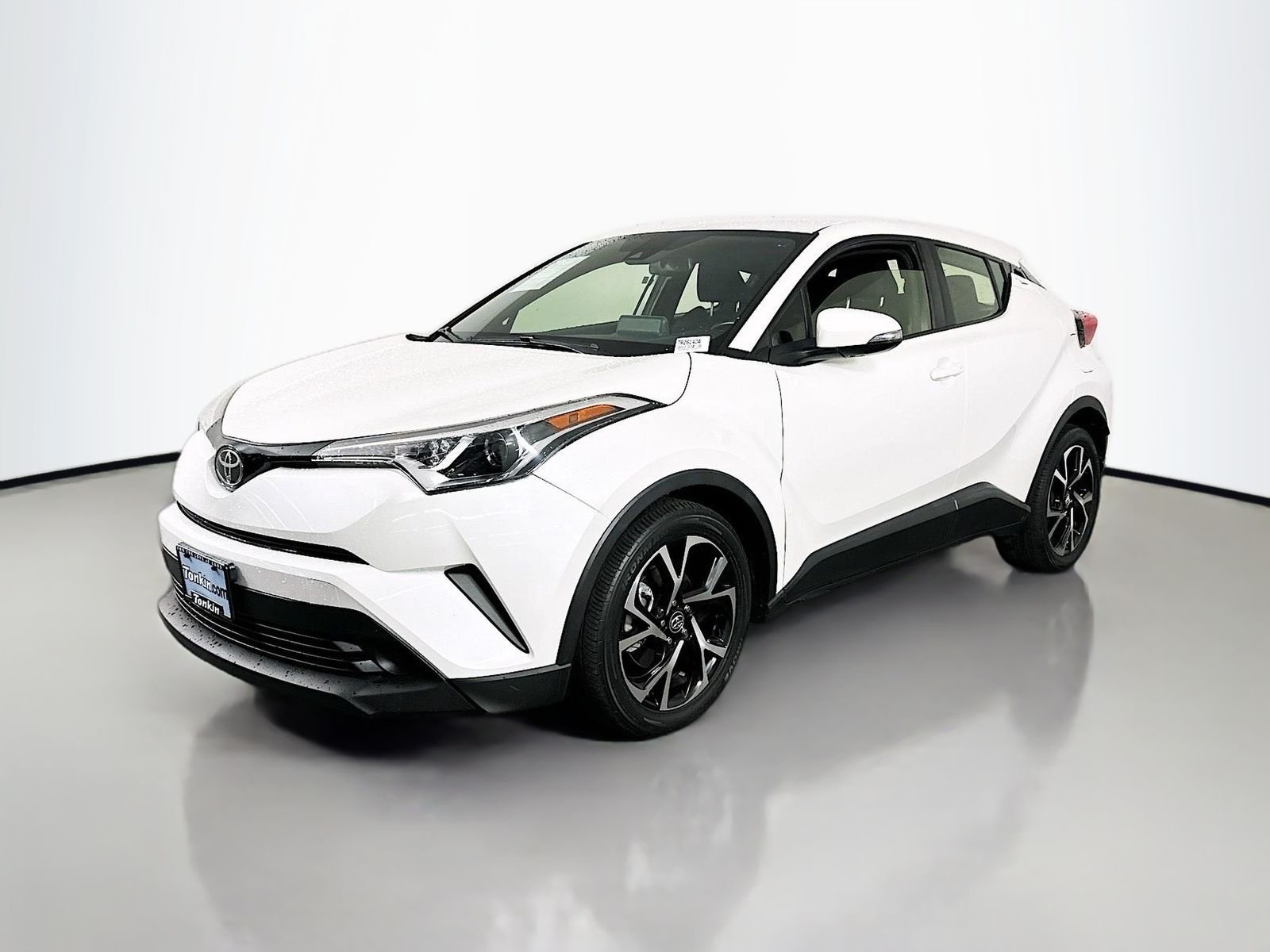 Used 2019 Blizzard Pearl Toyota XLE image 3