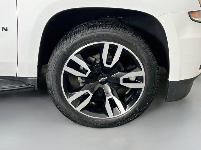 2018 Chevrolet Suburban LT - Photo 43
