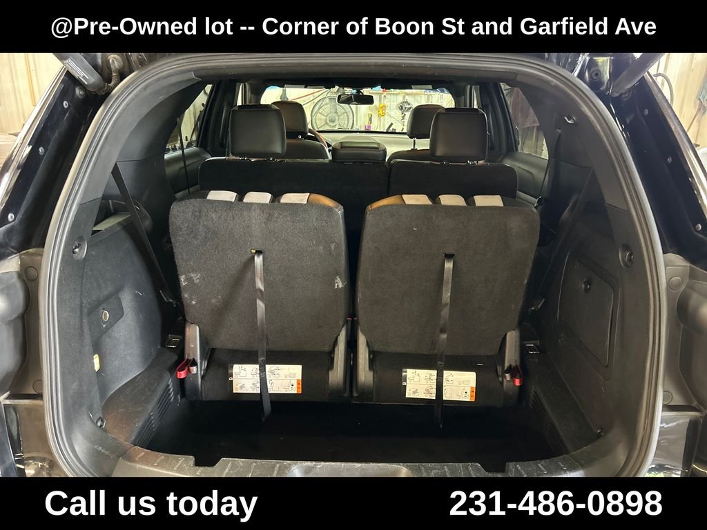 Used 2017 Black Ford XLT image 10