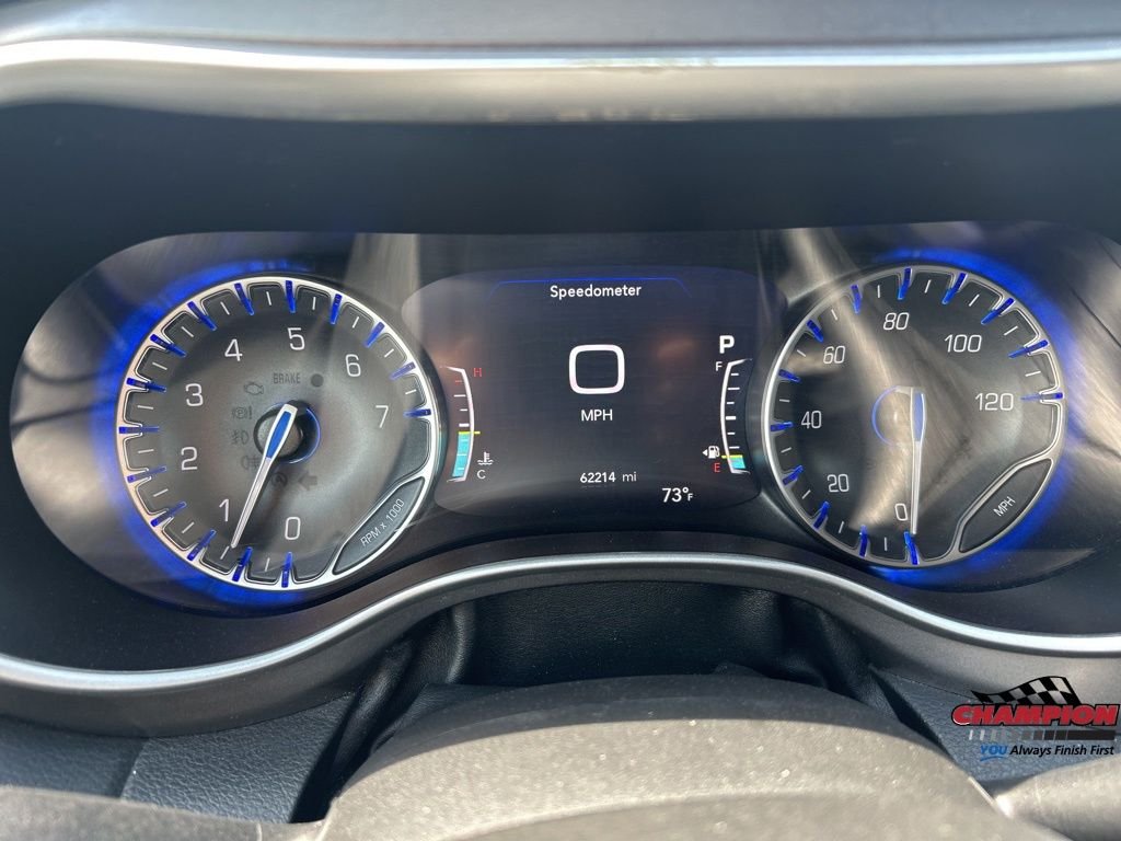 Used 2024 Black Chrysler Touring L image 16