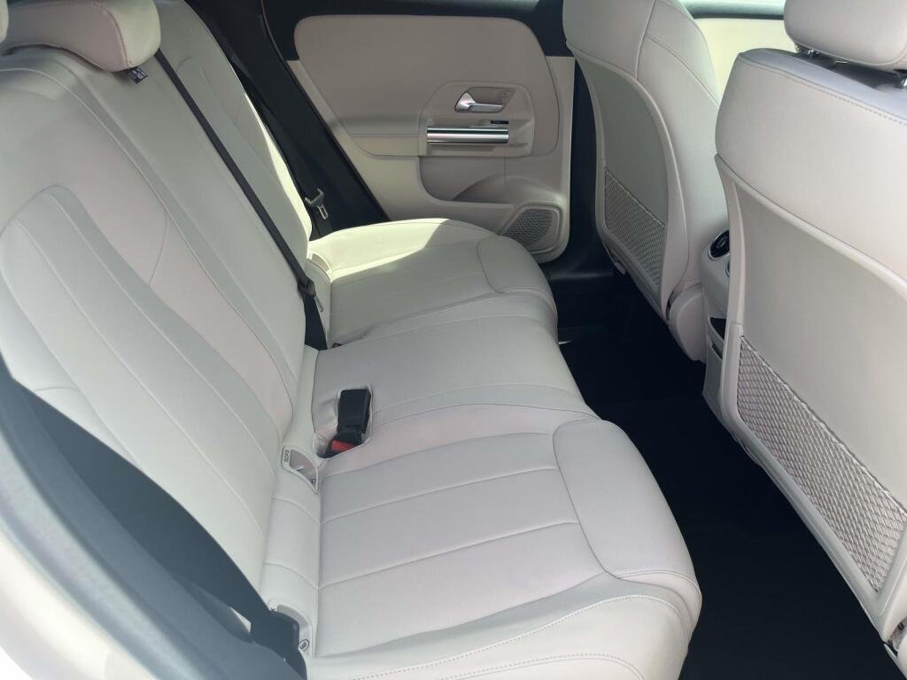 New 2026 Polar White Mercedes-Benz GLA 250 image 21