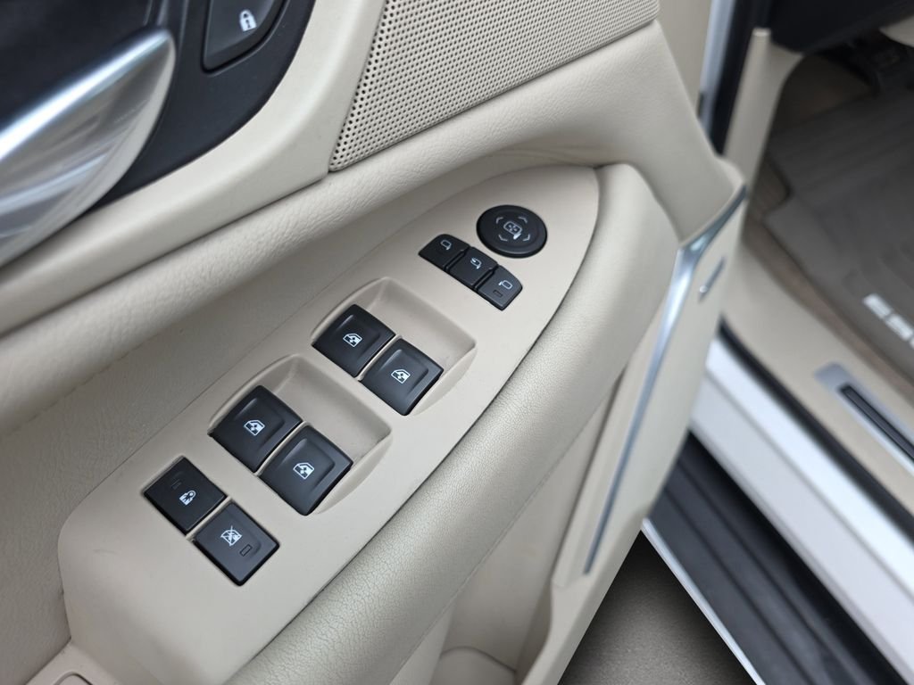 Used 2020 Crystal White Tricoat Cadillac Luxury image 19