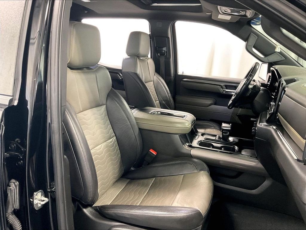 Used 2022 Black Chevrolet ZR2 image 11