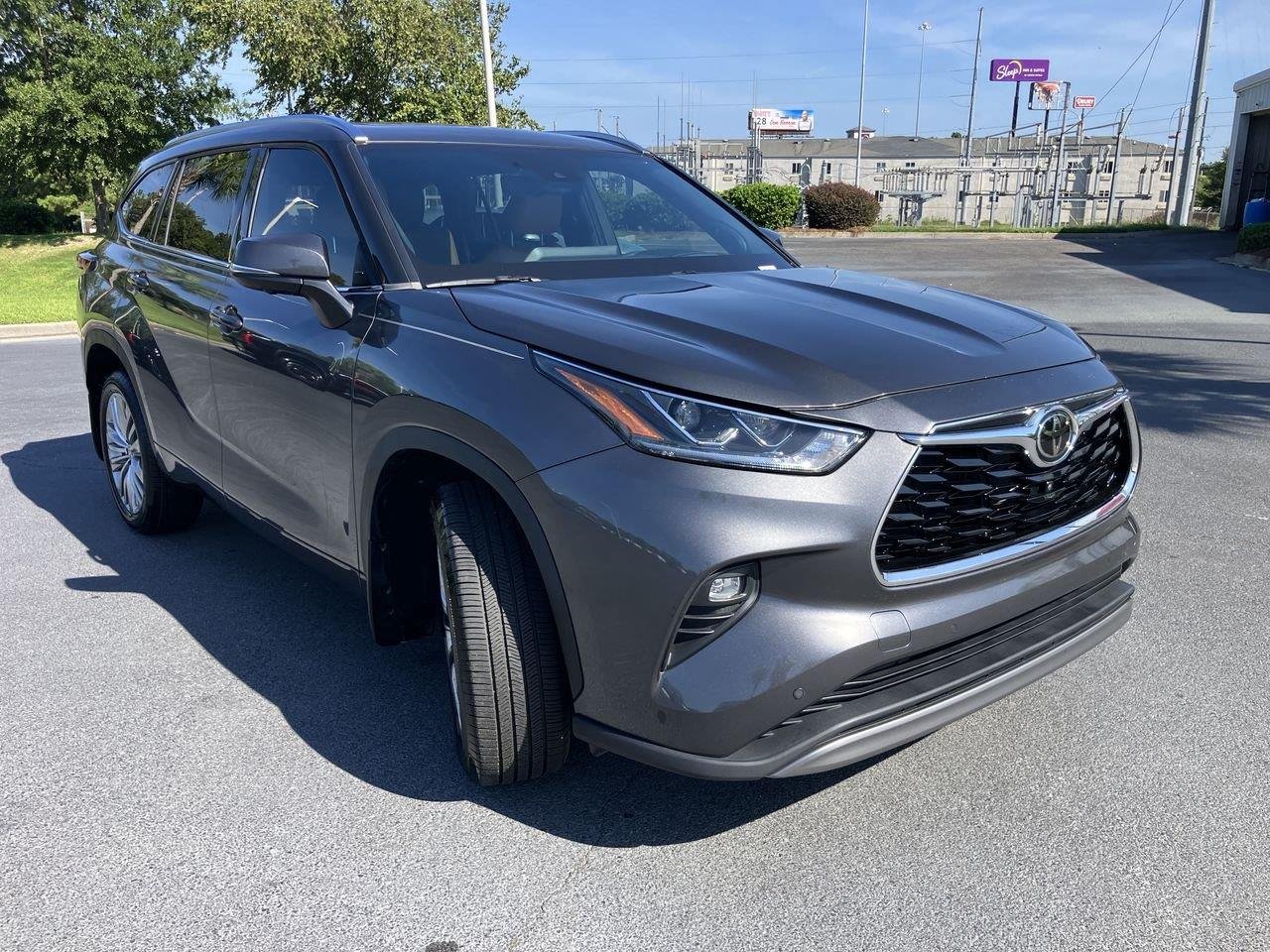 Used 2024 Gray (Magnetic Gray Metallic) Toyota Platinum image 7