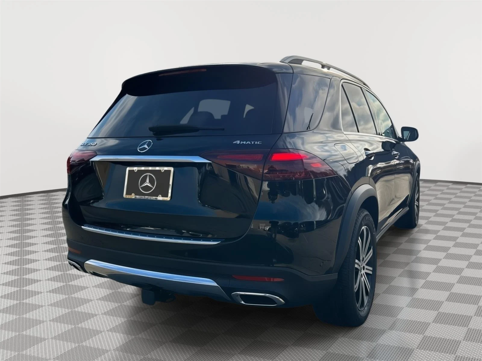New 2026 Black Mercedes-Benz GLE 350 image 3