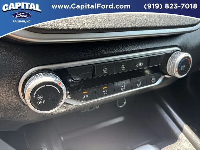 Used 2022 Black Nissan 2.5 SR image 29