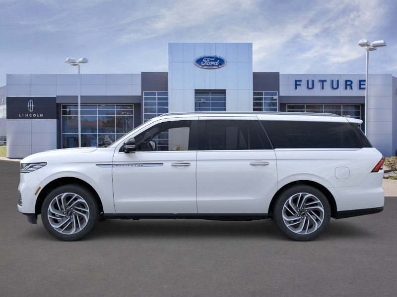 New 2026 Crystal White Metallic Clearcoat Lincoln Reserve L image 3