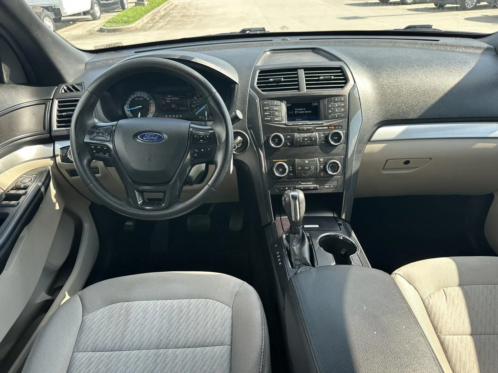 Used 2018 Oxford White Ford Base image 13
