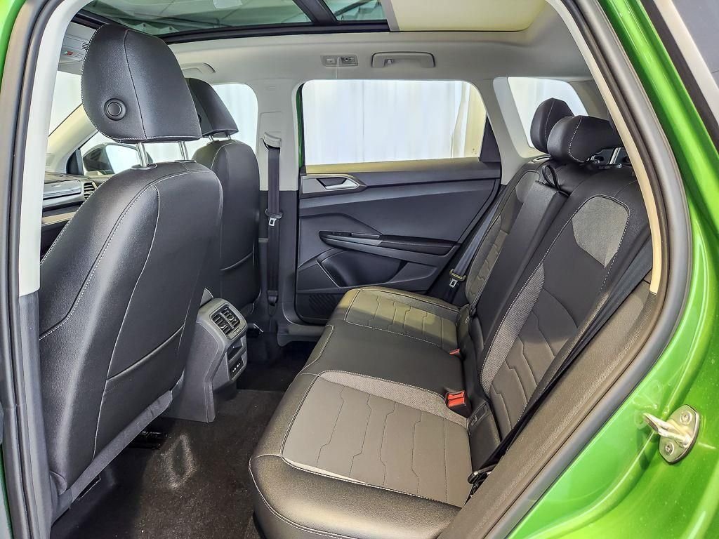 New 2026 Bright Moss Green W/Deep Black Roof Volkswagen 1.5T SE Black image 10