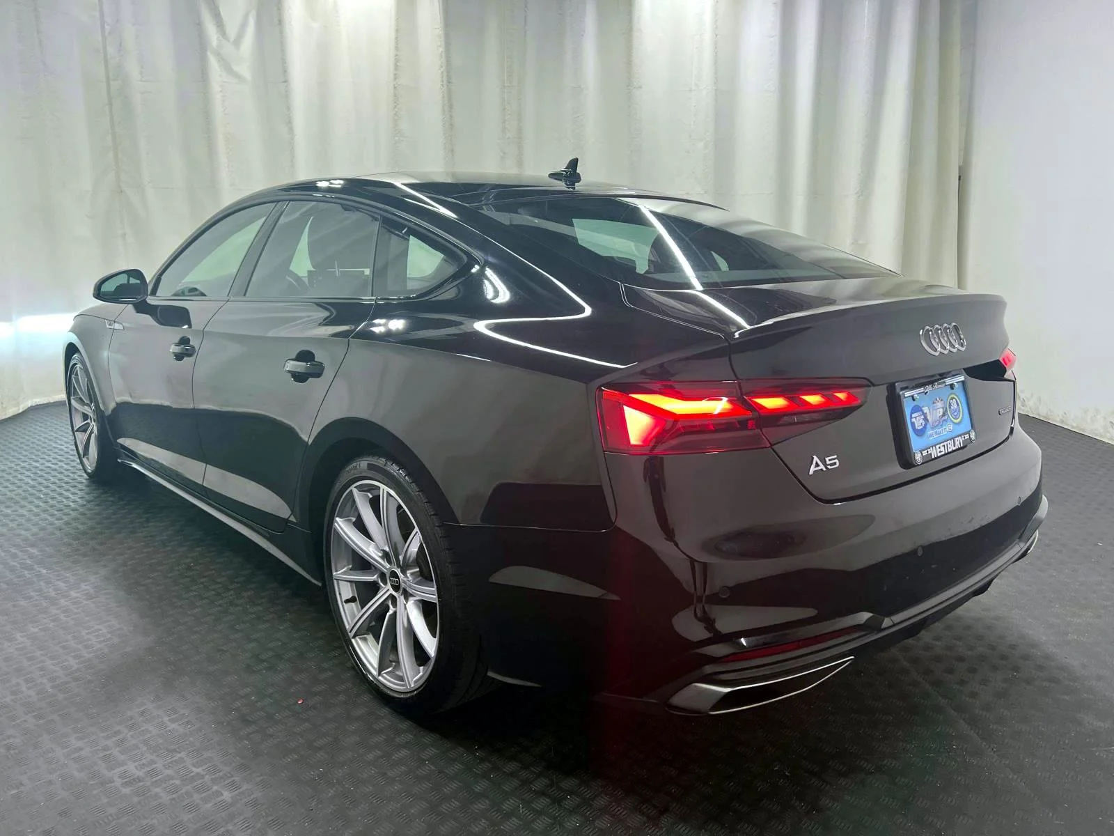 Used 2025 Black Audi S line Premium image 8