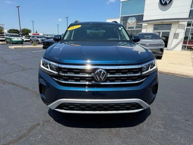 Used 2023  Volkswagen 3.6L V6 SE w/Technology image 2