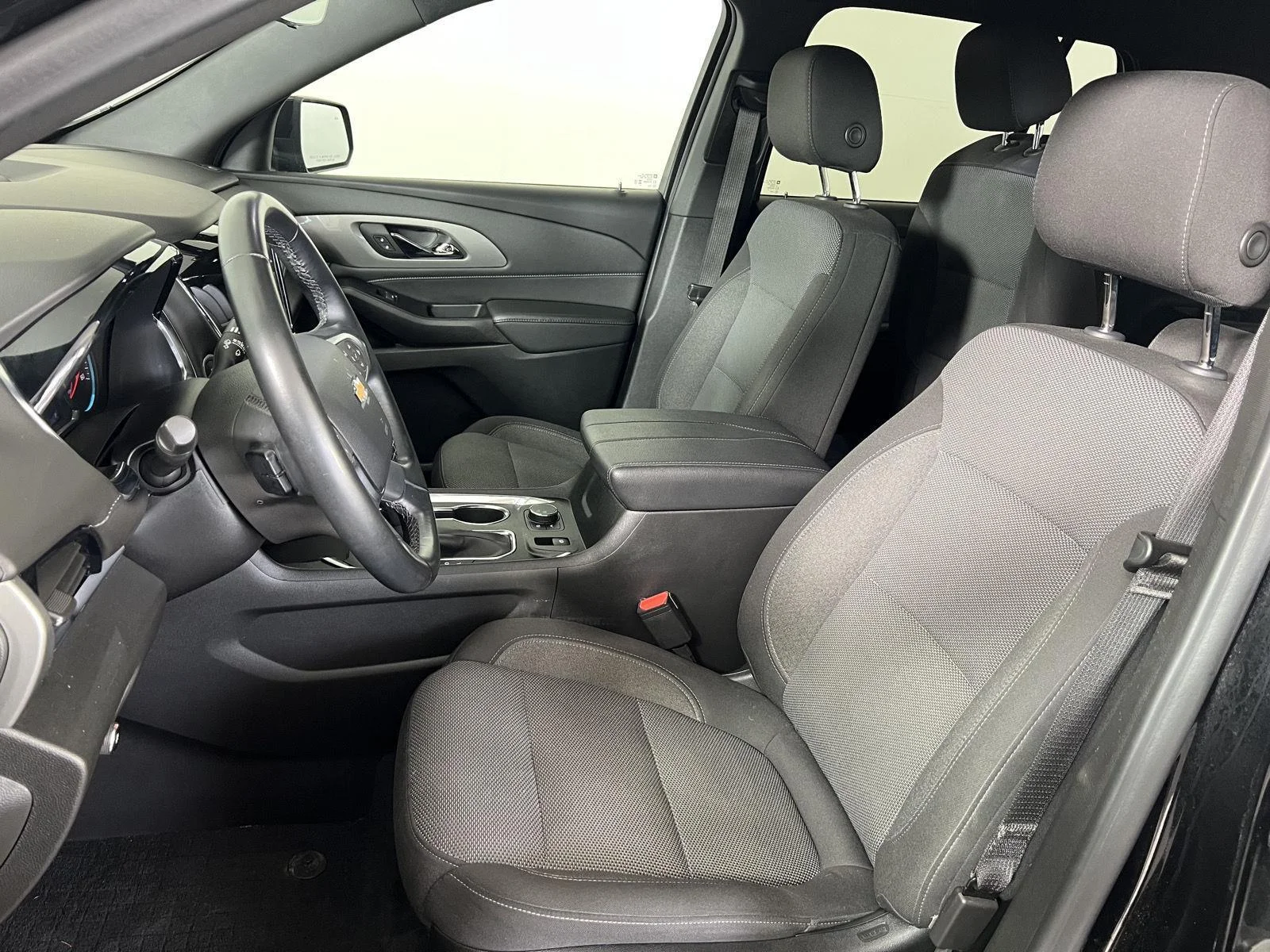 Used 2023 Mosaic Black Metallic Chevrolet LT Cloth image 5