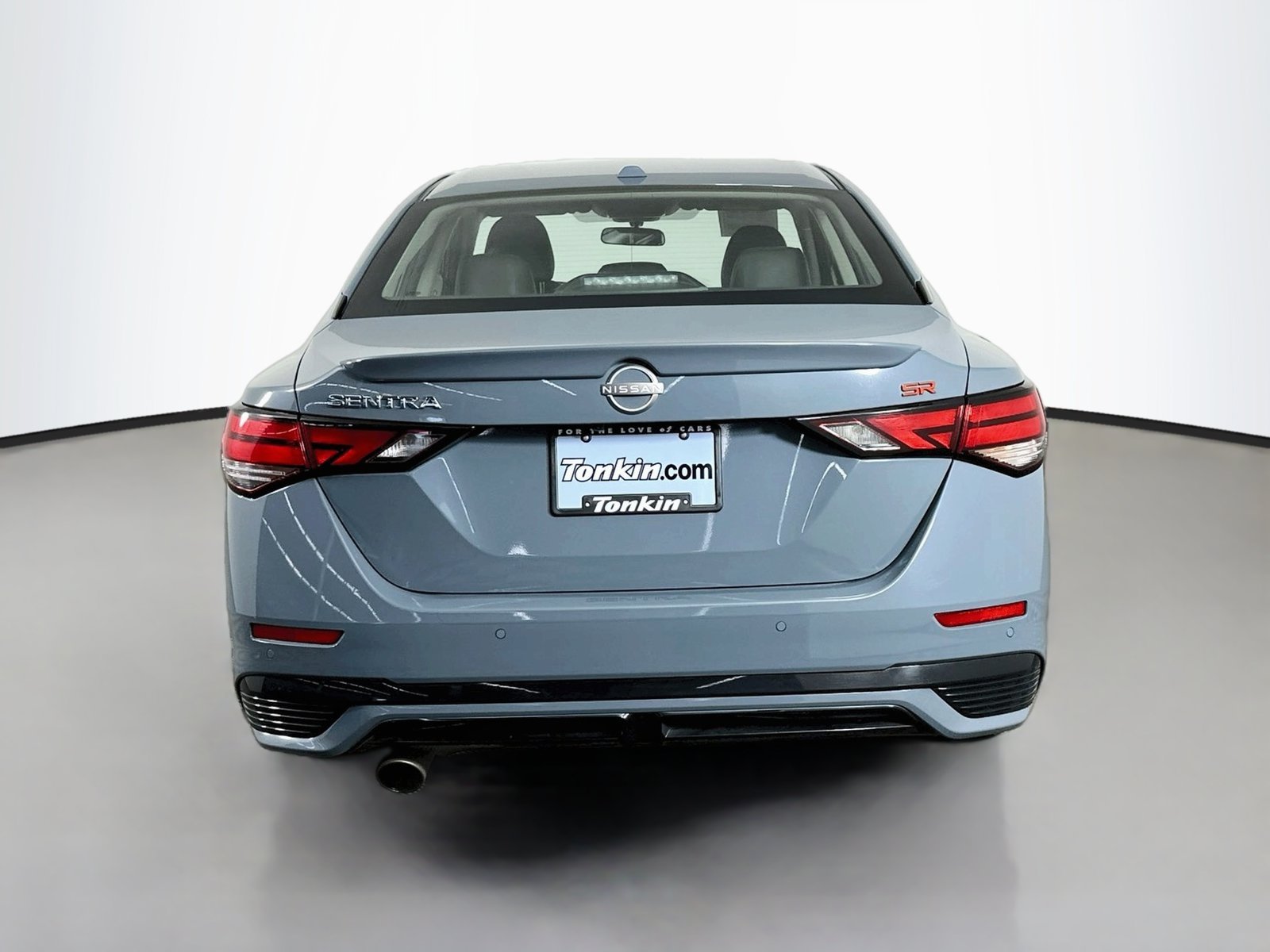 Used 2025 Atlantic Gray Metallic Nissan SR image 7