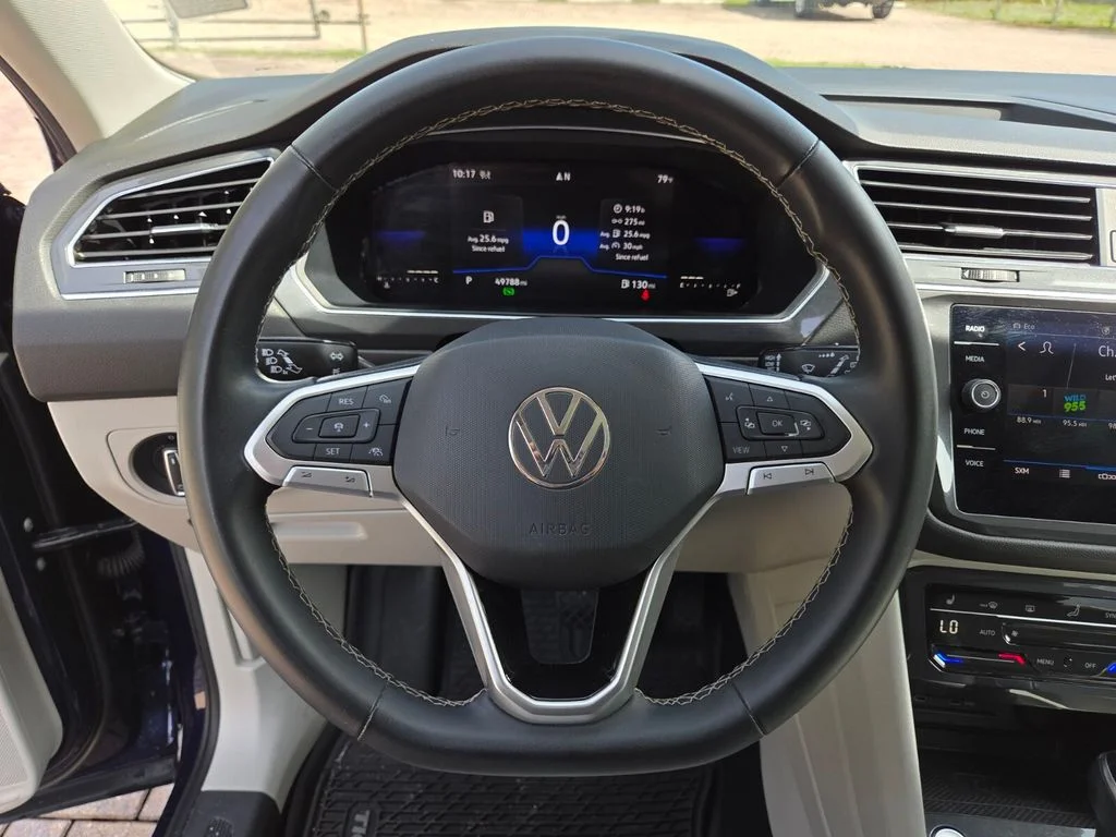 Used 2022 Silver Volkswagen 2.0T SE image 29
