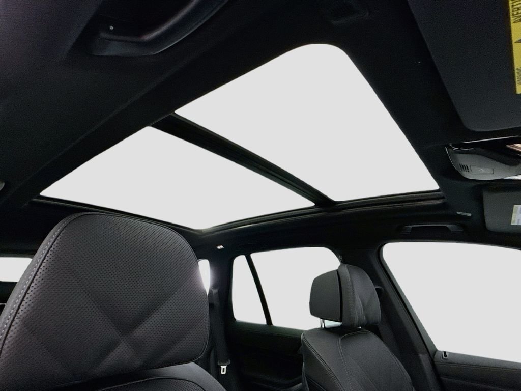 New 2026 Gray Metallic BMW xDrive40i image 17